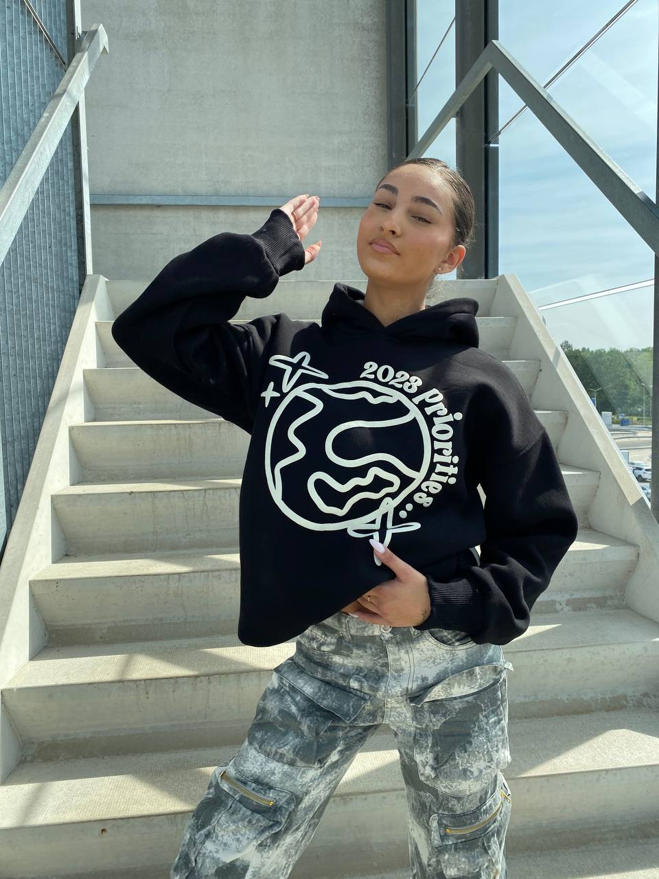 Priority Hoodie | Zwart