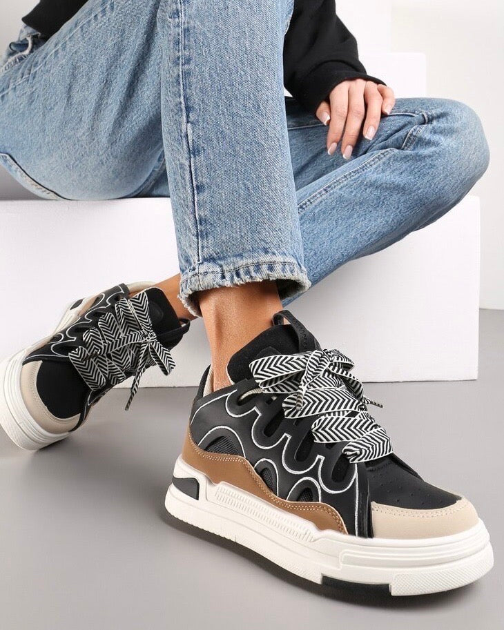Sneakers van 100% PU met vetersluiting
