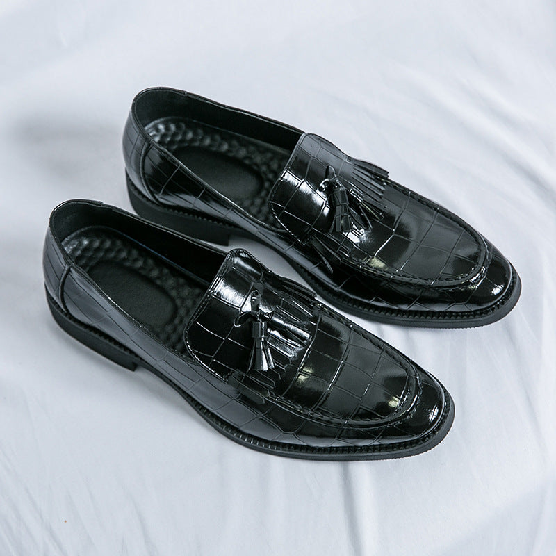 Dames modieuze mocassins met leren bovenwerk en kwastdetails – Zwart en Bruin – Zwart