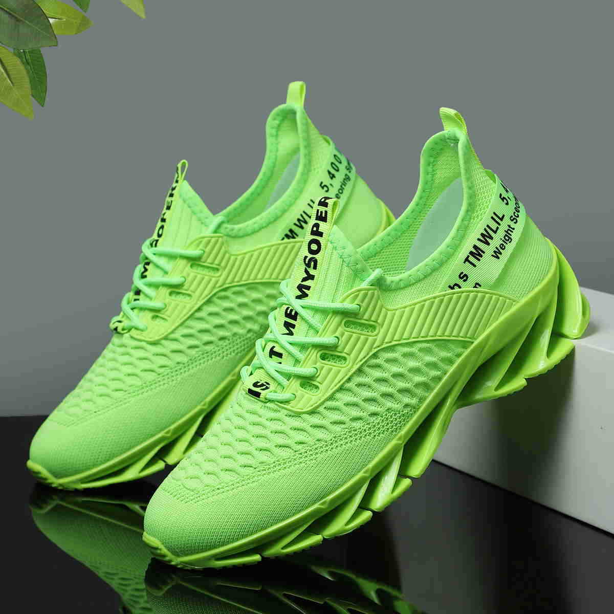 Dames performance sneakers – Groen en Zwart – Geel